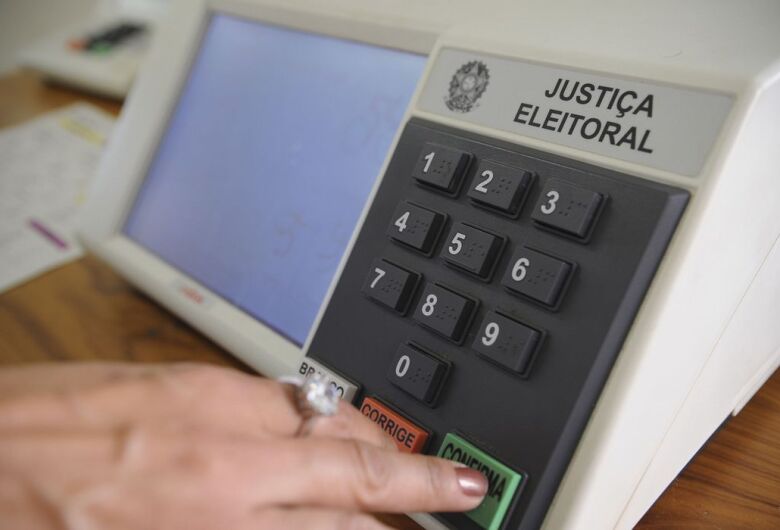 São Carlos vive escassez de pesquisas eleitorais