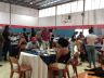 Moradores em situação de rua no momento em que eram acolhidos para o aguardado almoço de Natal