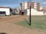 Funcionários limpam ruas centrais da cidade
