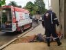 Momento em que vítima é socorrida pelo Samu