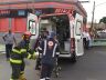 Moto foi parar embaixo do ônibus: por pouco, uma tragédia