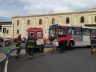 Moto foi parar embaixo do ônibus: por pouco, uma tragédia