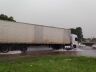 Carro ficou ilhado durante a forte chuva que desabou em São Carlos