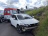 Carro ficou imobilizado em um barranco na Bernardino Fernandes Nunes