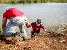Mercedes foi retirada do lago