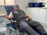 Policial doando sangue na Santa Casa