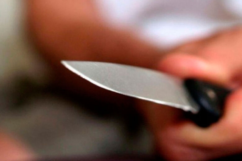 Bandido usou uma faca para assaltar o frentista - Crédito: divulgação
