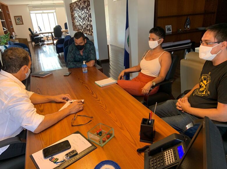 Departamento de Fomento ao Turismo se reuniu com o vice-prefeito Edson Ferraz - Crédito: divulgação