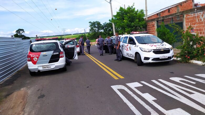 Movimentação policial no local dos fatos - Crédito: Maycon Maximino