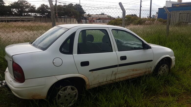 Carro furtado em Brotas é localizado na Vila Alpes - Crédito: divulgação