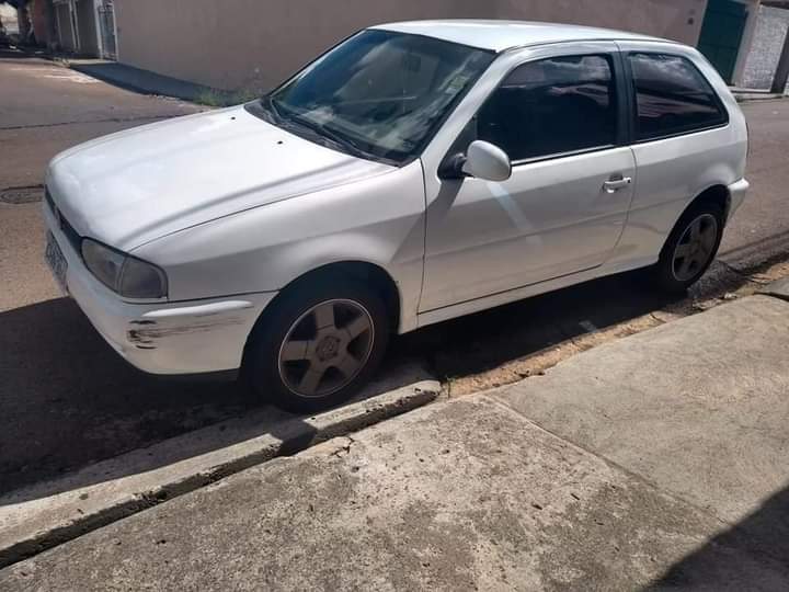 Ladrão furta Gol no centro e família pede ajuda para localizar carro -