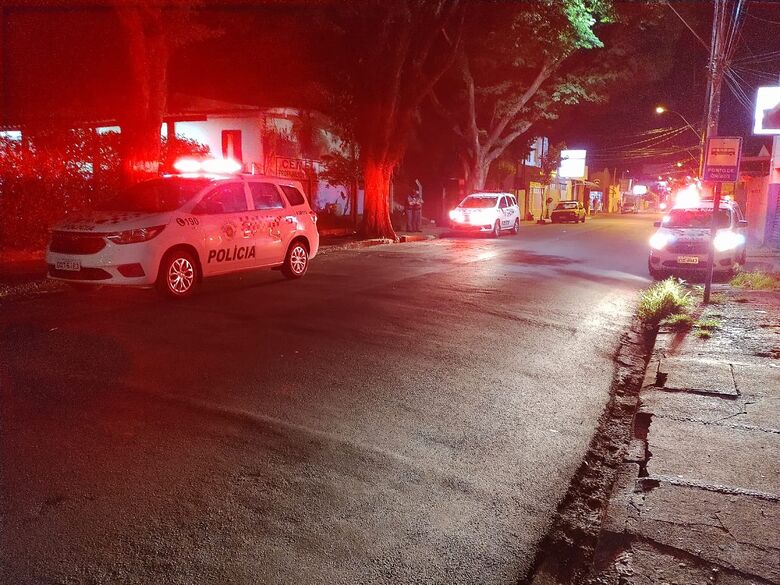 Movimentação policial no local do assalto - Crédito: Maicon Ernesto
