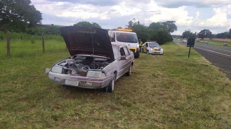 Santana teve o motor danificado pelo fogo - Crédito: Maycon Maximino