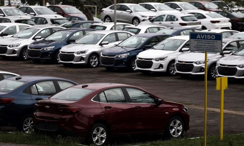 Licenciar o carro novo ficou caro - Crédito: Agência Brasil