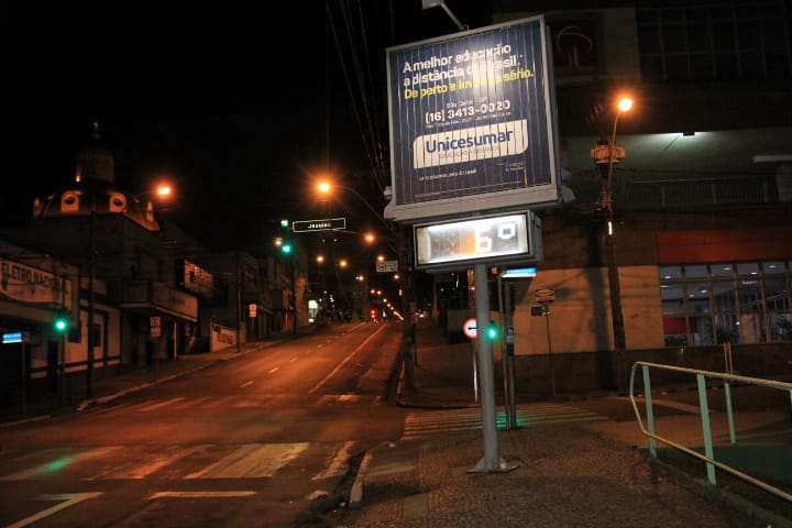 Avenida São Carlos vazia durante a madrugada - Crédito: arquivo SCA