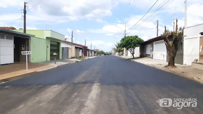 Prefeitura de Ibaté pavimenta via que liga bairros Popular e São Benedito - 