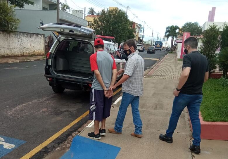 Acusado de assaltar loja foi encaminhado ao Centro de Triagem - Crédito: divulgação