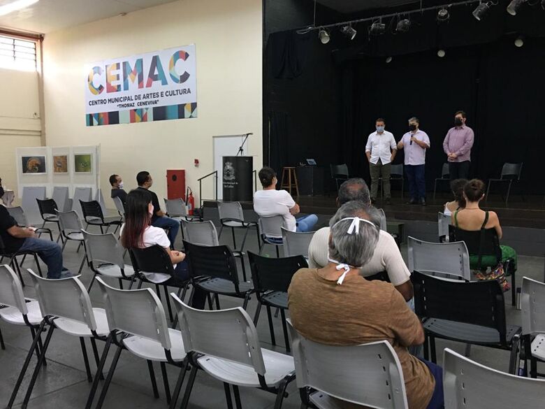 Vice-prefeito Edson Ferraz apresenta novo secretário para equipe de Cultura - Crédito: Divulgação