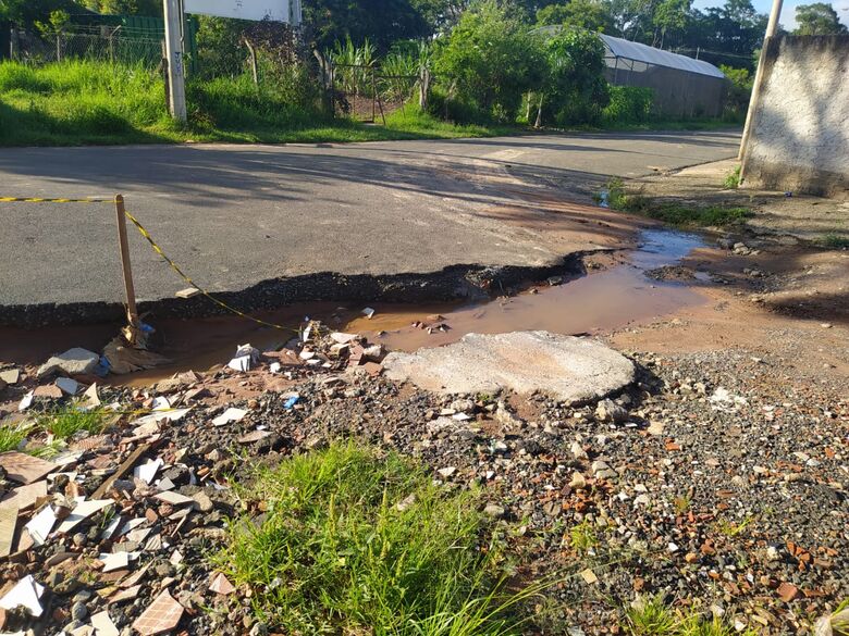 Crateras se abrem em ruas no Cidade Aracy 2 - Crédito: Divulgação