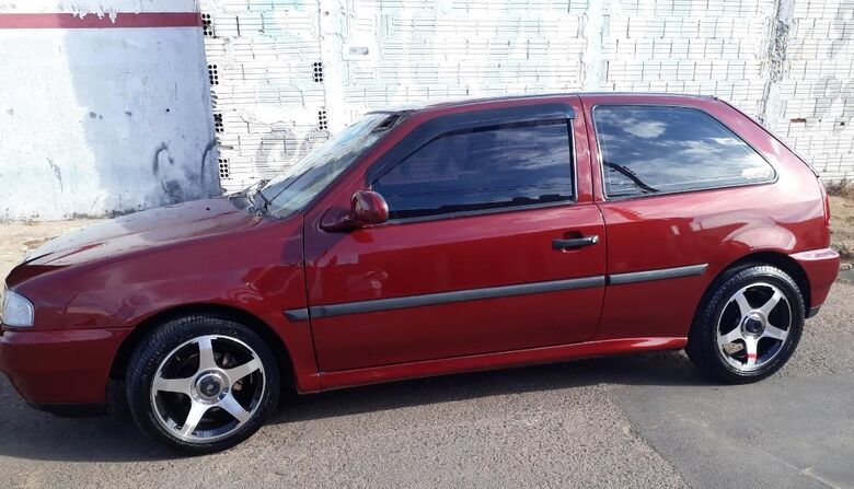 Funcionário da Electrolux pede ajuda para encontrar seu carro que foi furtado -
