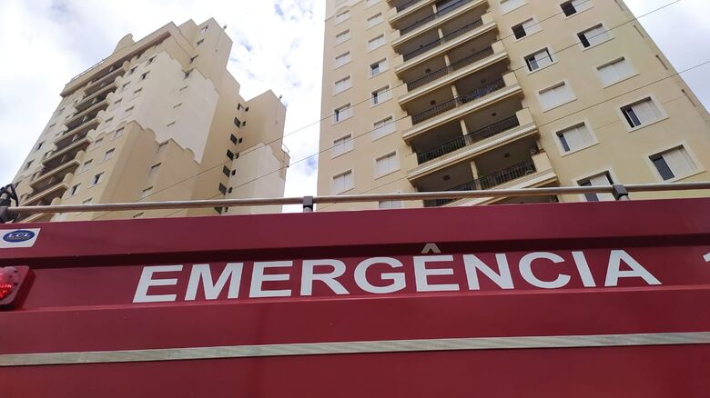 Prédio no centro é evacuado após princípio de incêndio - Crédito: Maycon Maximino