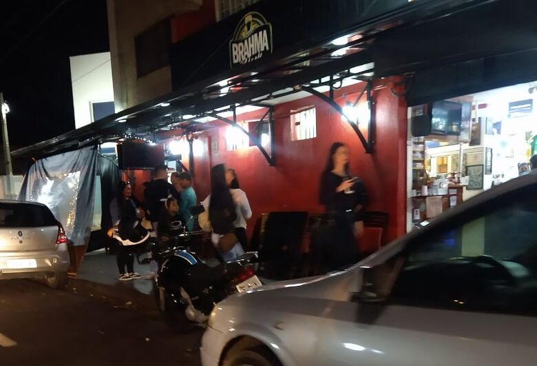 Bar localizado na avenida Comendador Alfredo Maffei foi interditado em dezembro - Crédito: divulgação