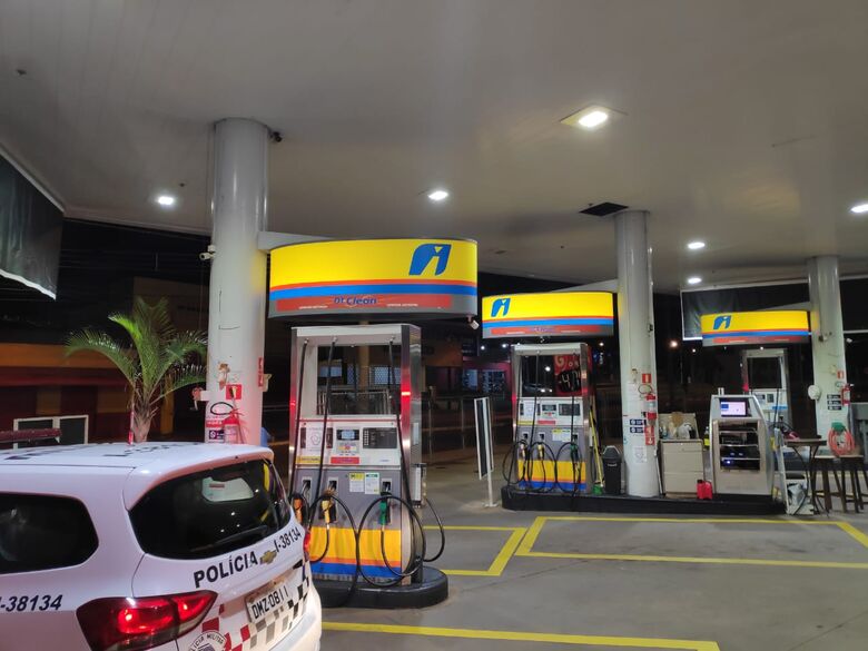 Posto foi interditado pela Força-Tarefa - Crédito: Maycon Maximino