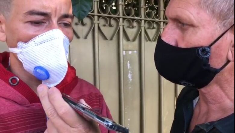 Após cometer o homicídio, acusado concedeu entrevista ao repórter Pedro Maciel - Crédito: reprodução