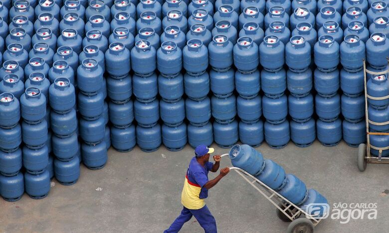 Petrobras reajusta gasolina e gás de cozinha a partir de amanhã - Crédito: Agência Brasil