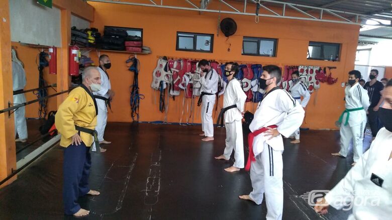 Mestre internacional em visita a São Carlos palestrou e ministrou técnicas a atletas - Crédito: Divulgação
