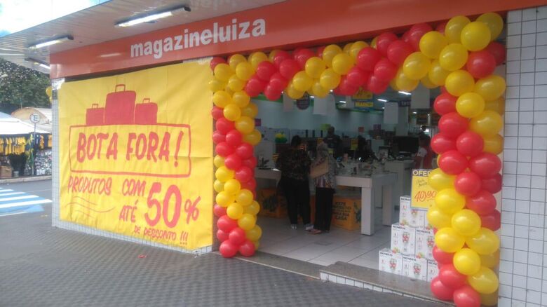 Magazine Luiza faz queima de estoque de Smart TV’s com desconto de até R$1.499,00 -