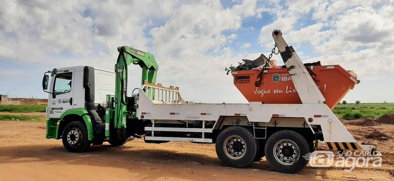 Caçambas para descarte consciente de entulho estão distribuídas em Ibaté -