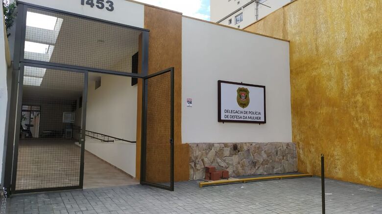 Delegacia da mulher está atendendo em novo endereço - Crédito: arquivo SCA