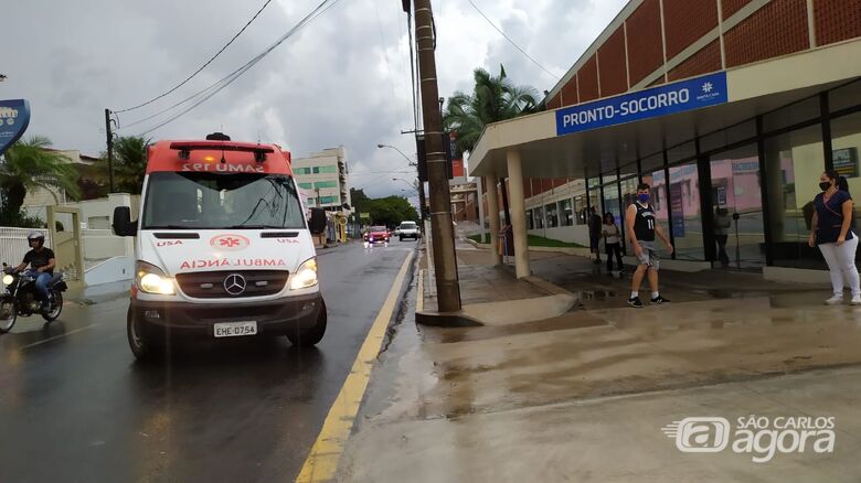 Ciclista fica ferido após atropelamento próximo a UPA da Vila Prado - Crédito: Arquivo/São Carlos Agora
