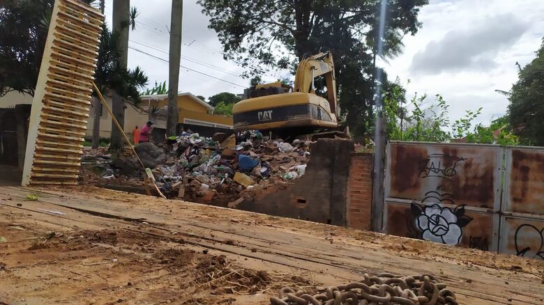 Casa foi demolida: estrutura estava comprometida - Crédito: Maycon Maximino