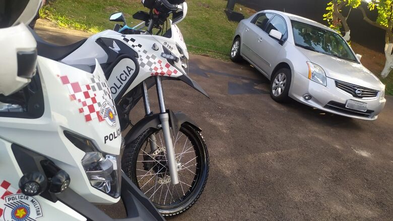 Carro roubado foi localizado por uma equipe da RPM - Crédito: Maycon Maximino