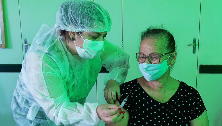 Vacinação para o grupo de pessoas com 63 anos começa nesta quinta (29), em Ibaté - Crédito: divulgação