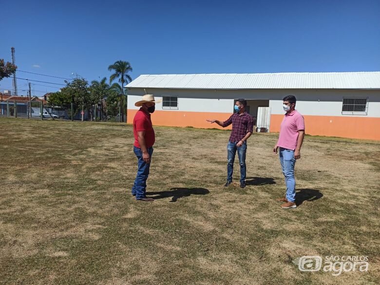 Vereadores questionam gastos para construção de campo de futebol no São Carlos III - Crédito: divulgação