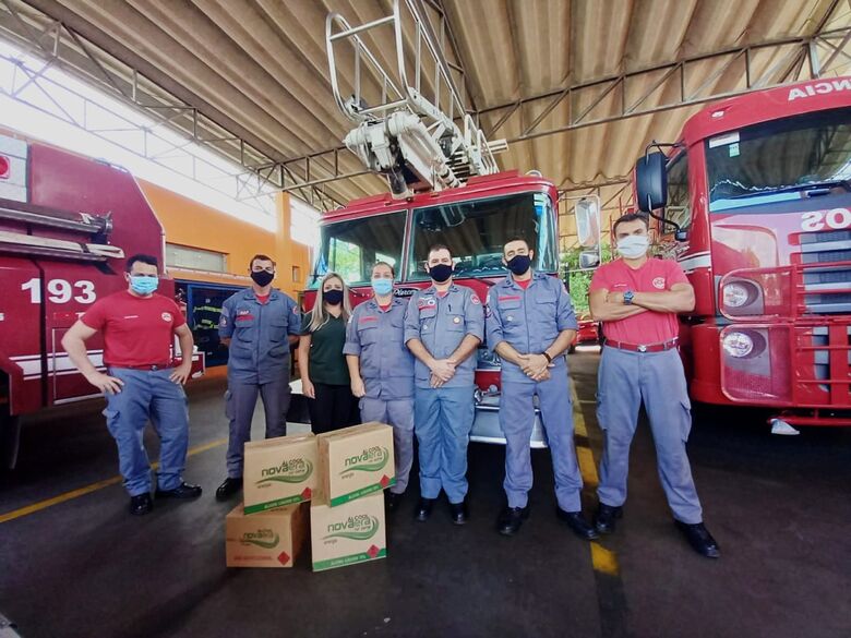 Destilaria Nova Era realiza doação ao Corpo de Bombeiros de São Carlos - Crédito: Nova Era/Gleiciane Amaral.