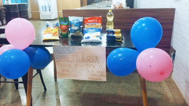 Mesa solidária busca ajudar pessoas necessitadas - Crédito: divulgação