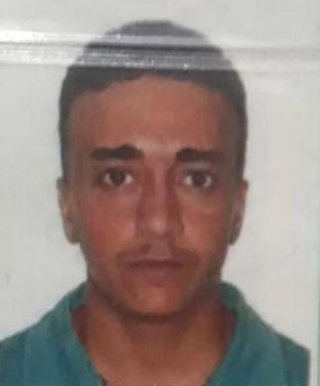 Jovem com problemas neurológicos desaparece de casa após deixar carta de despedida -