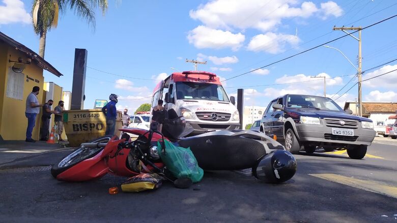 Motociclista é socorrido pela USA com ferimentos graves - Crédito: Maycon Maximino