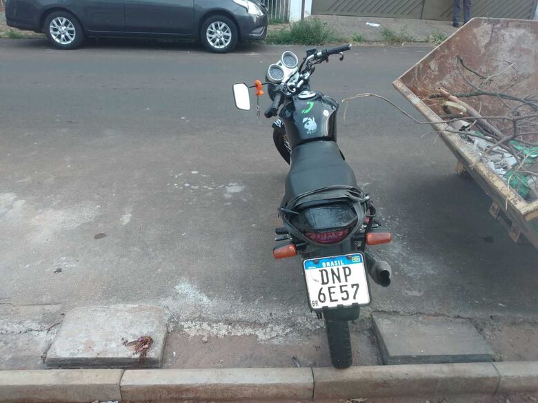 Dupla é detida no Centro após furto a residência -