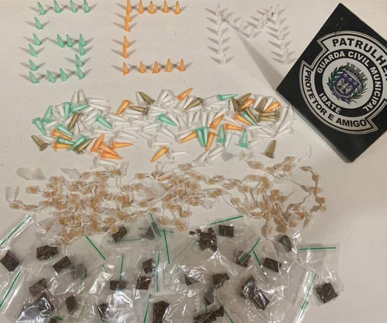 A GM apreendeu a droga que estava em um monte de areia - Crédito: divulgação