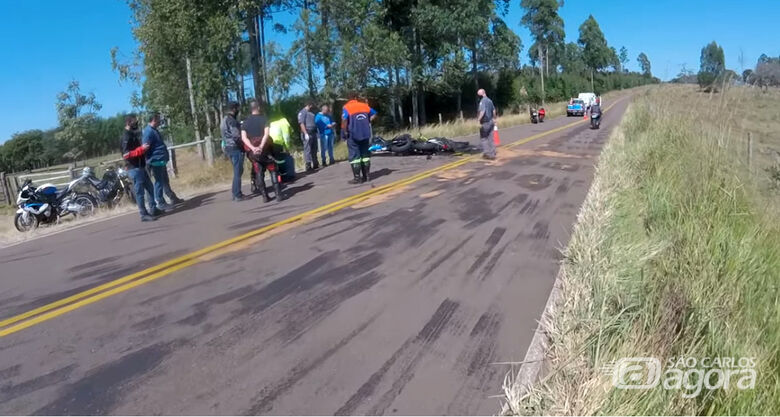 Colisão frontal entre motos mata duas pessoas perto de Itirapina - Crédito: reprodução/Digo Duke