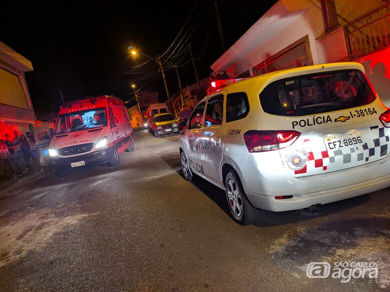 Movimentação na rua onde ocorreu o fato - Crédito: Maycon Maximino