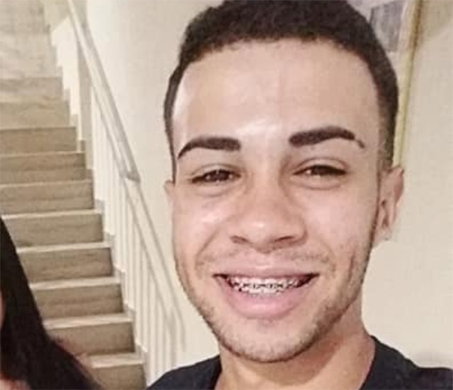 Amigos preparam homenagem para motoboy morto em acidente; corpo será sepultado às 15h - Crédito: arquivo pessoal