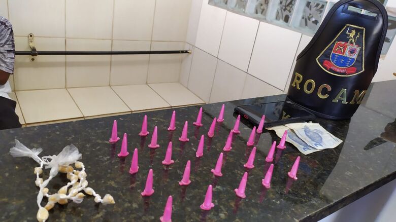 A droga que estavam com os suspeitos foi apreendida pela Polícia - Crédito: Maycon Maximino