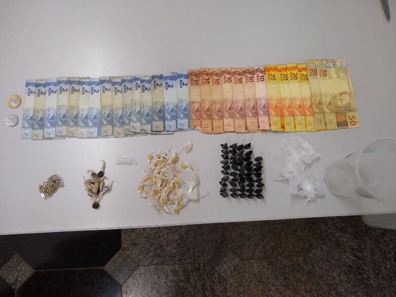 A droga que estava em poder do suspeito - Crédito: Divulgação