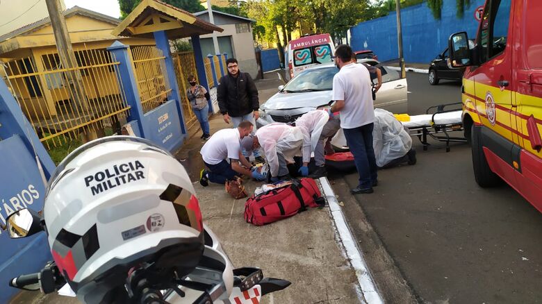 Mulher passa mal ao volante e carro bate em muro na região da USP - Crédito: Maycon Maximino